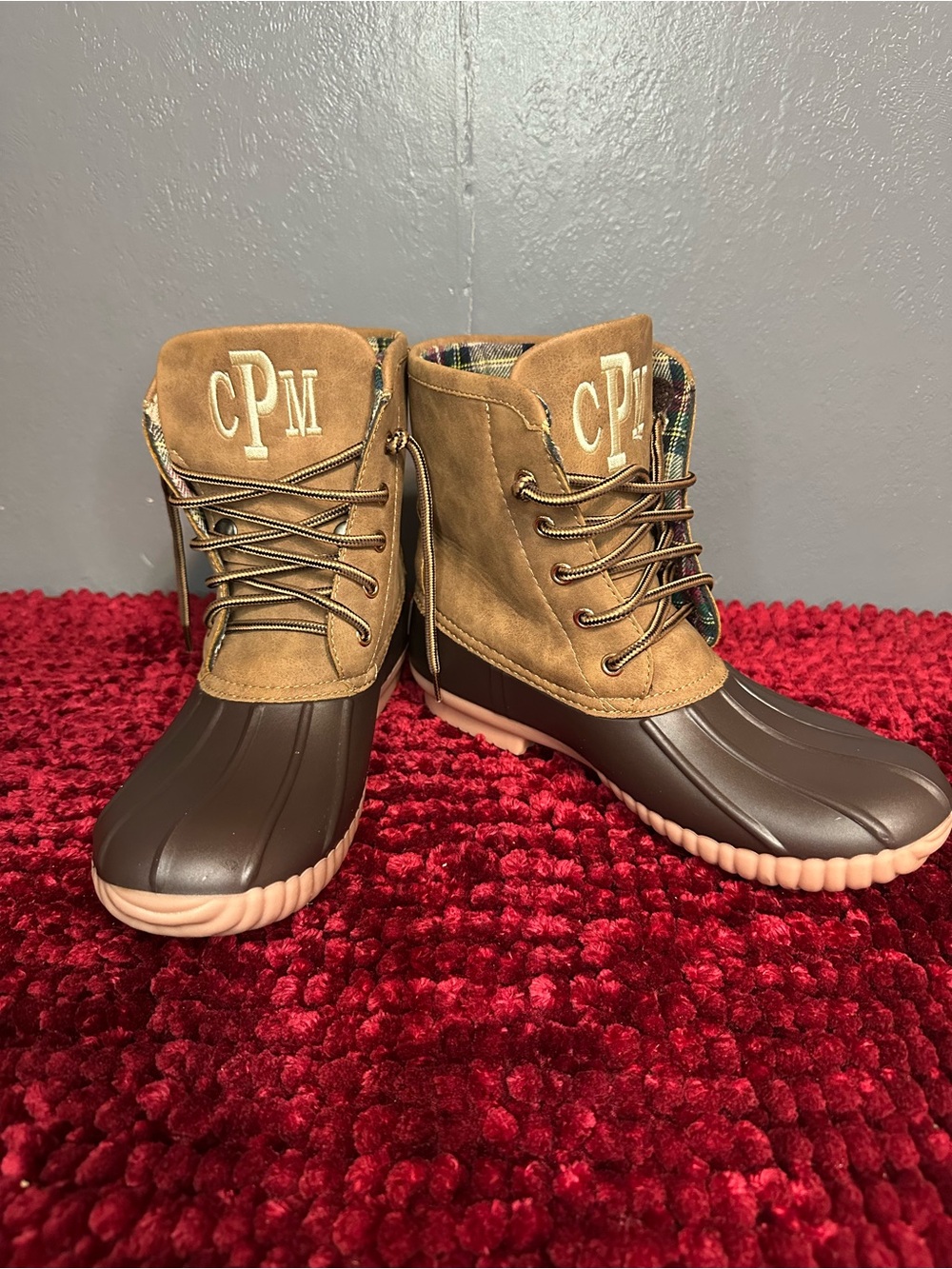 CPM Women's Two-Tone Brown Lace-Up Duck Boots